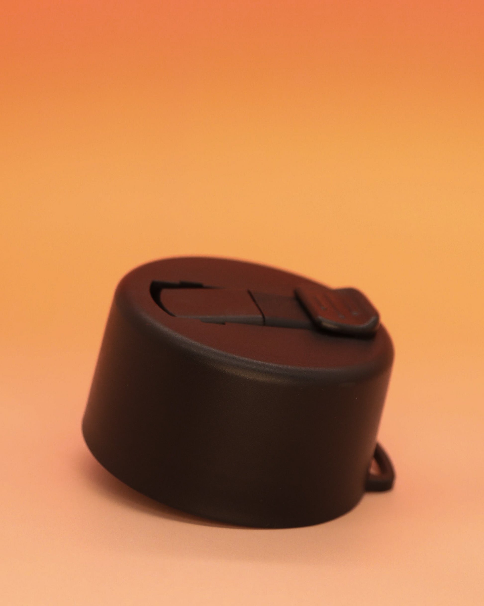 Loomi flip straw replacement lid