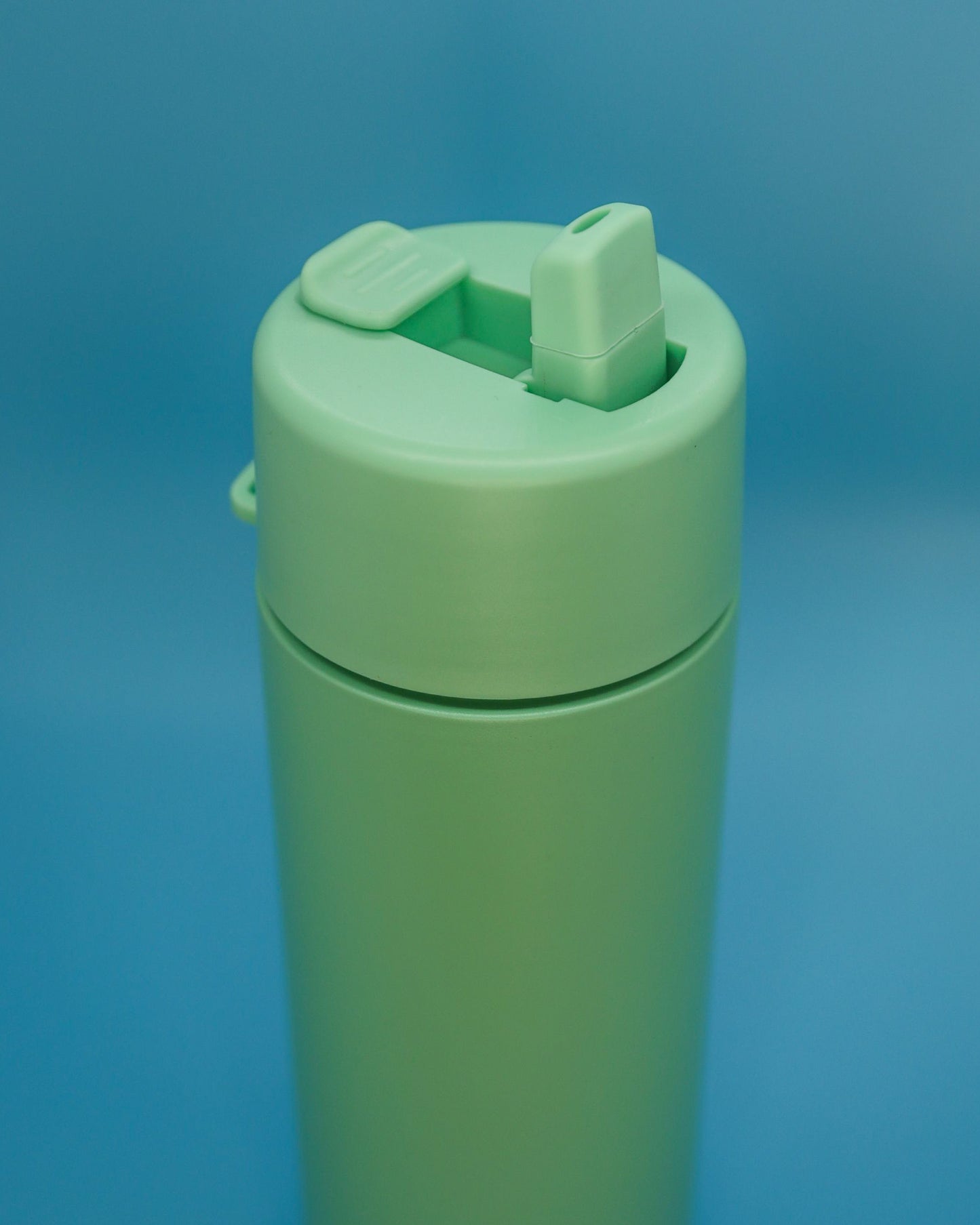 20oz Water Bottle With Flip Straw Lid