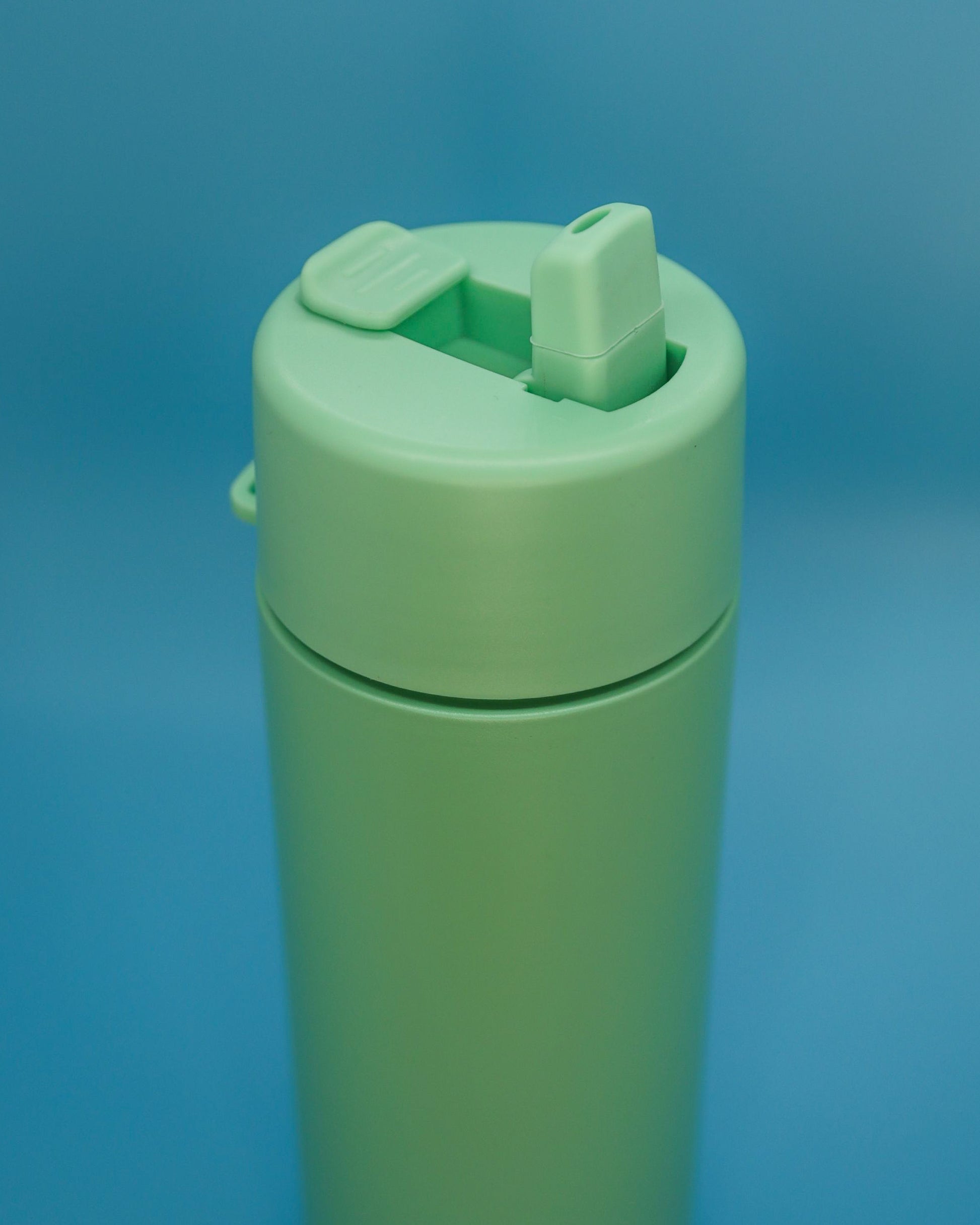 20oz Water Bottle With Flip Straw Lid